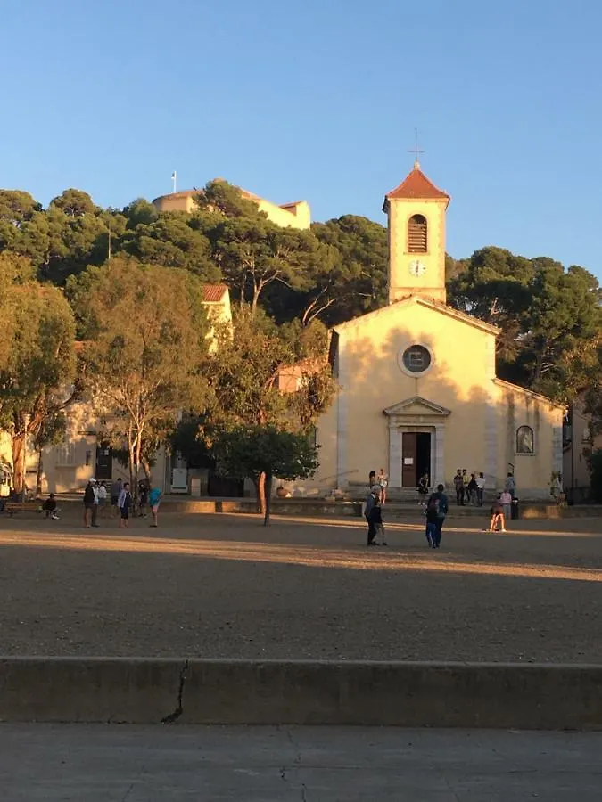 Voilier De 9M 4 Couchages Hotel Porquerolles